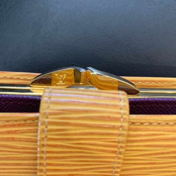 Louis Vuitton Wallet! - Picture 4 of 4